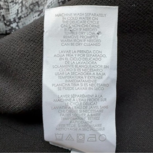 CAbi Black Fitted Button-Up Blazer - Size 2 - Picture 14 of 16